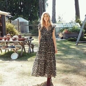 Doen Carnation Dress in Black Lilium size Small